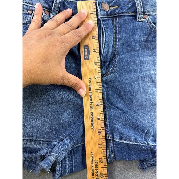 Vince‎ Camuto Undone Hem Denim Short Dark Wash Size 32 / 14 - Picture 5 of 7